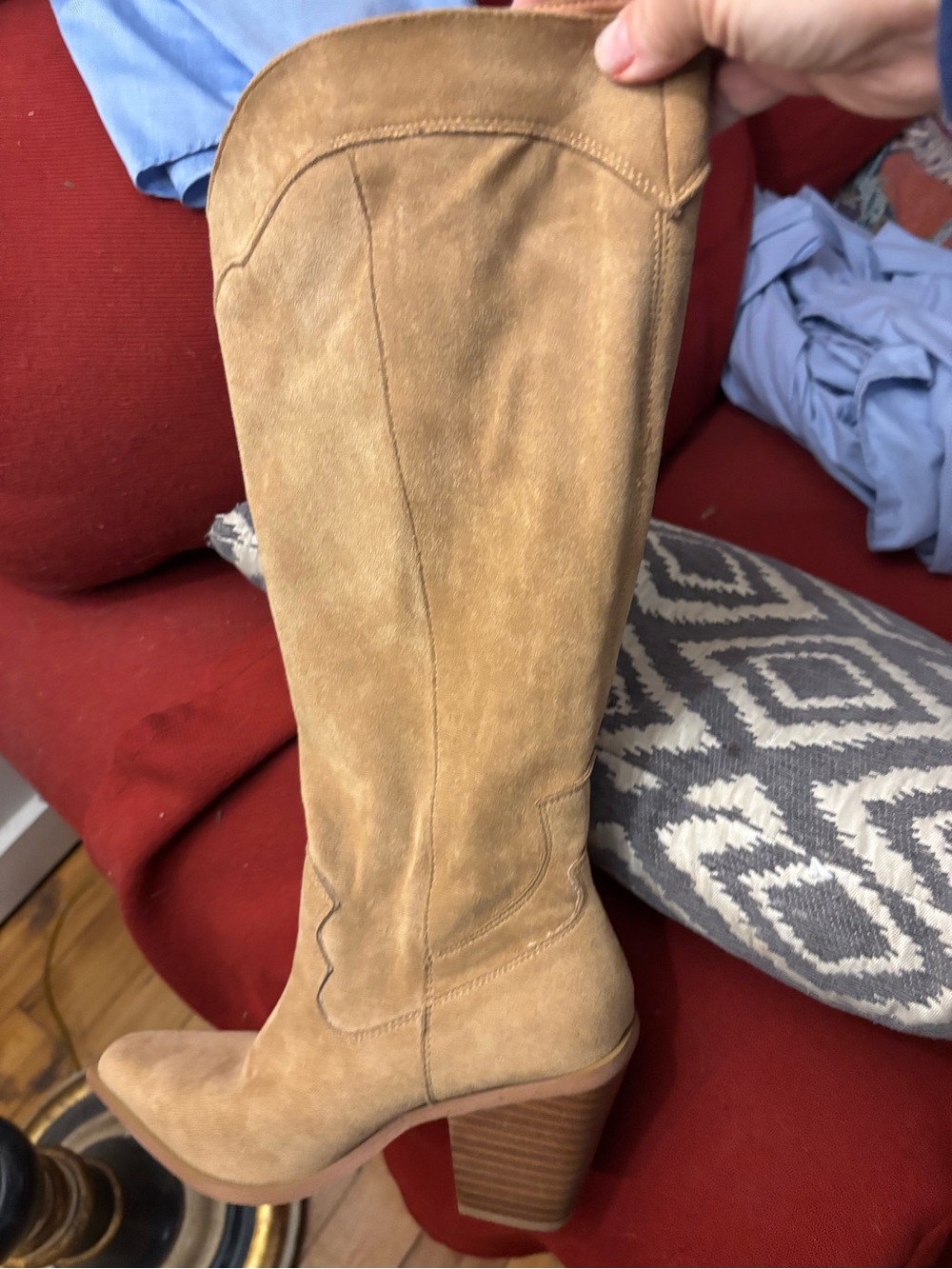 Don’t Be A Square Apricot Boot Size Six - Picture 2 of 11